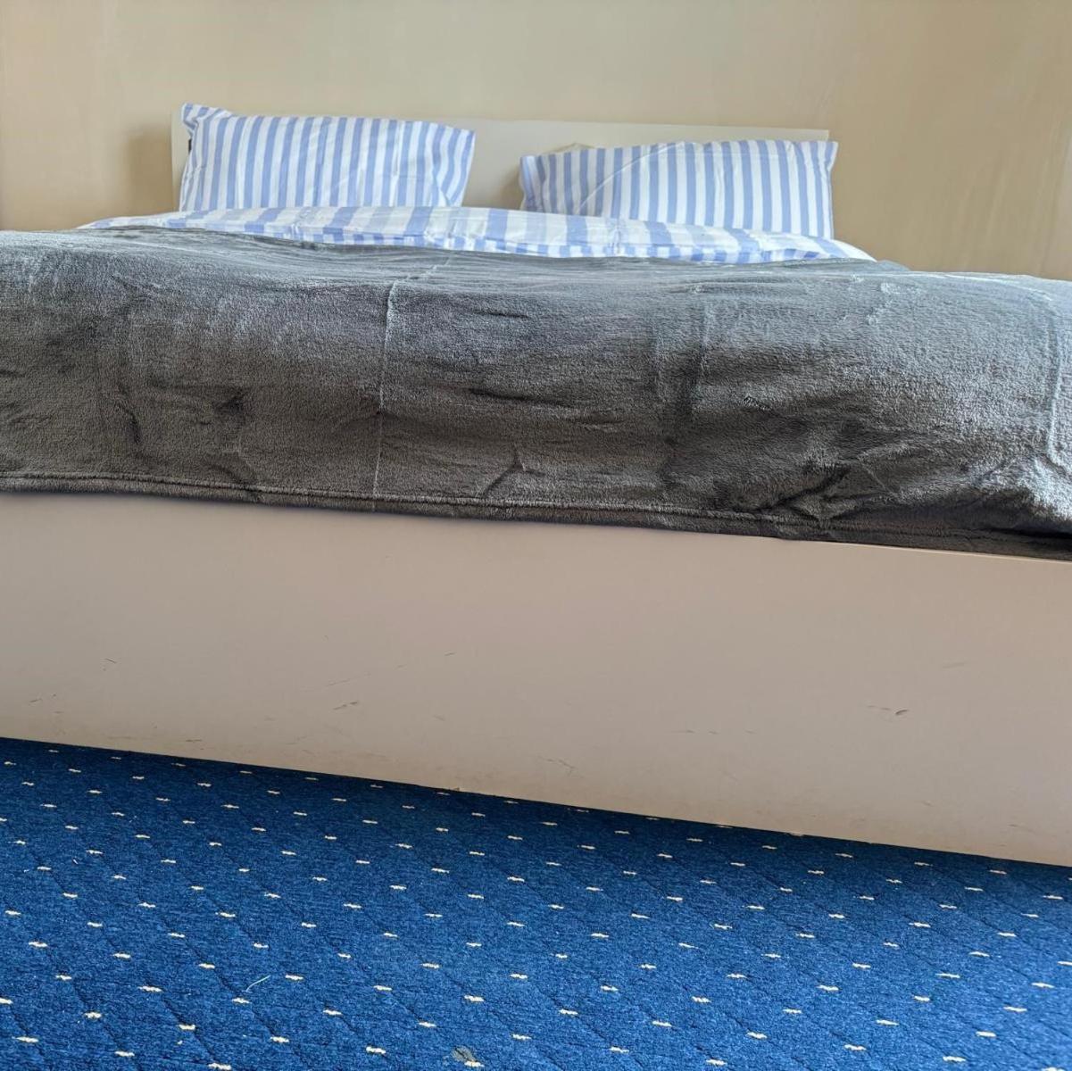 Cozy Rooms In London And Манчестър Екстериор снимка